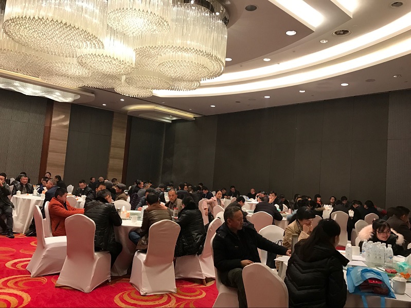 會(huì)議現(xiàn)場(chǎng)(二)